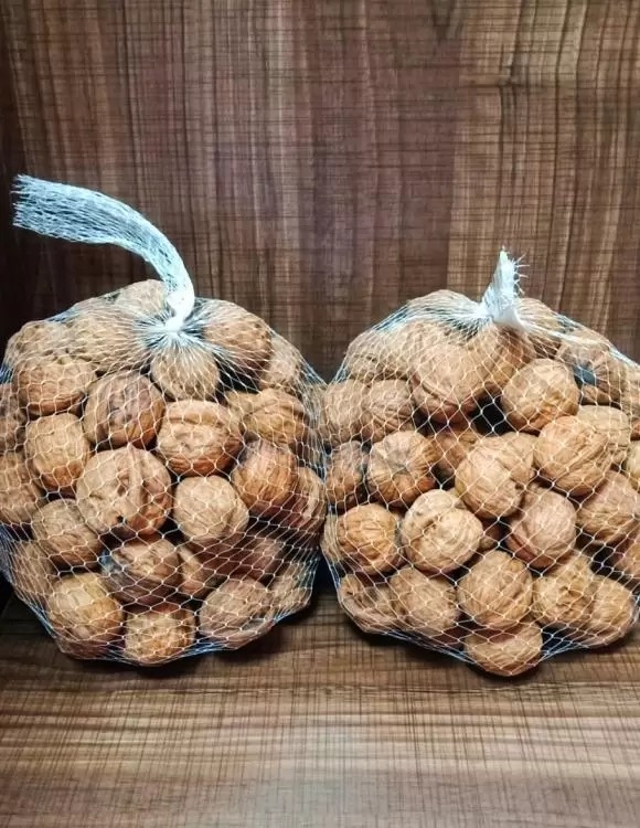 Uttraksh Walnuts (अखरोट)  Natural Pahadi Wallnut